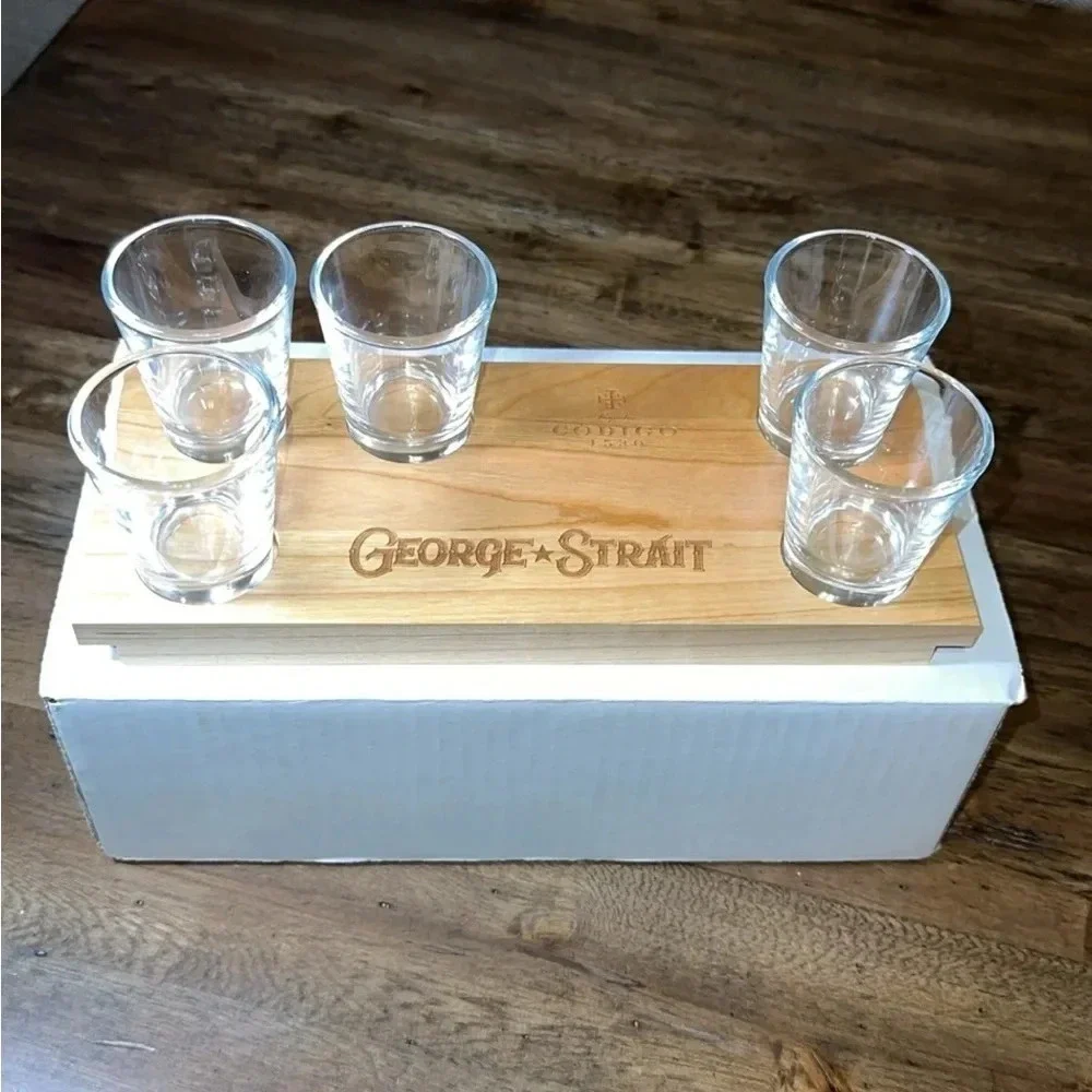 NWT George Strait x Codigo Tequila 1530 6 Piece Glass/Wooden Shot Glass Tray Set